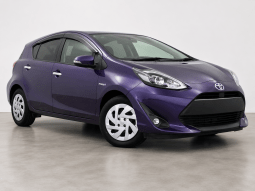 2018 Toyota Aqua DAA-NHP10
